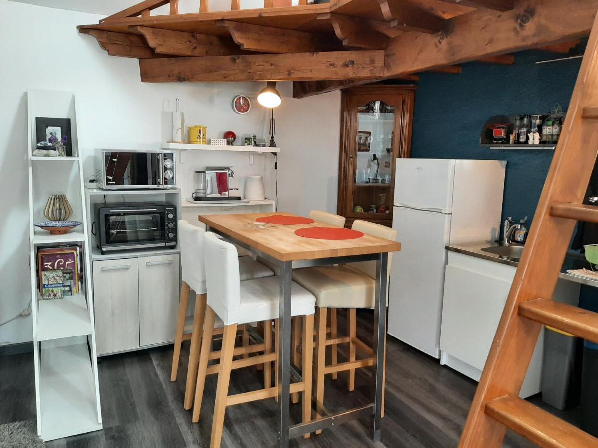 Studio L'Independance Apartment Buchelay Ngoại thất bức ảnh